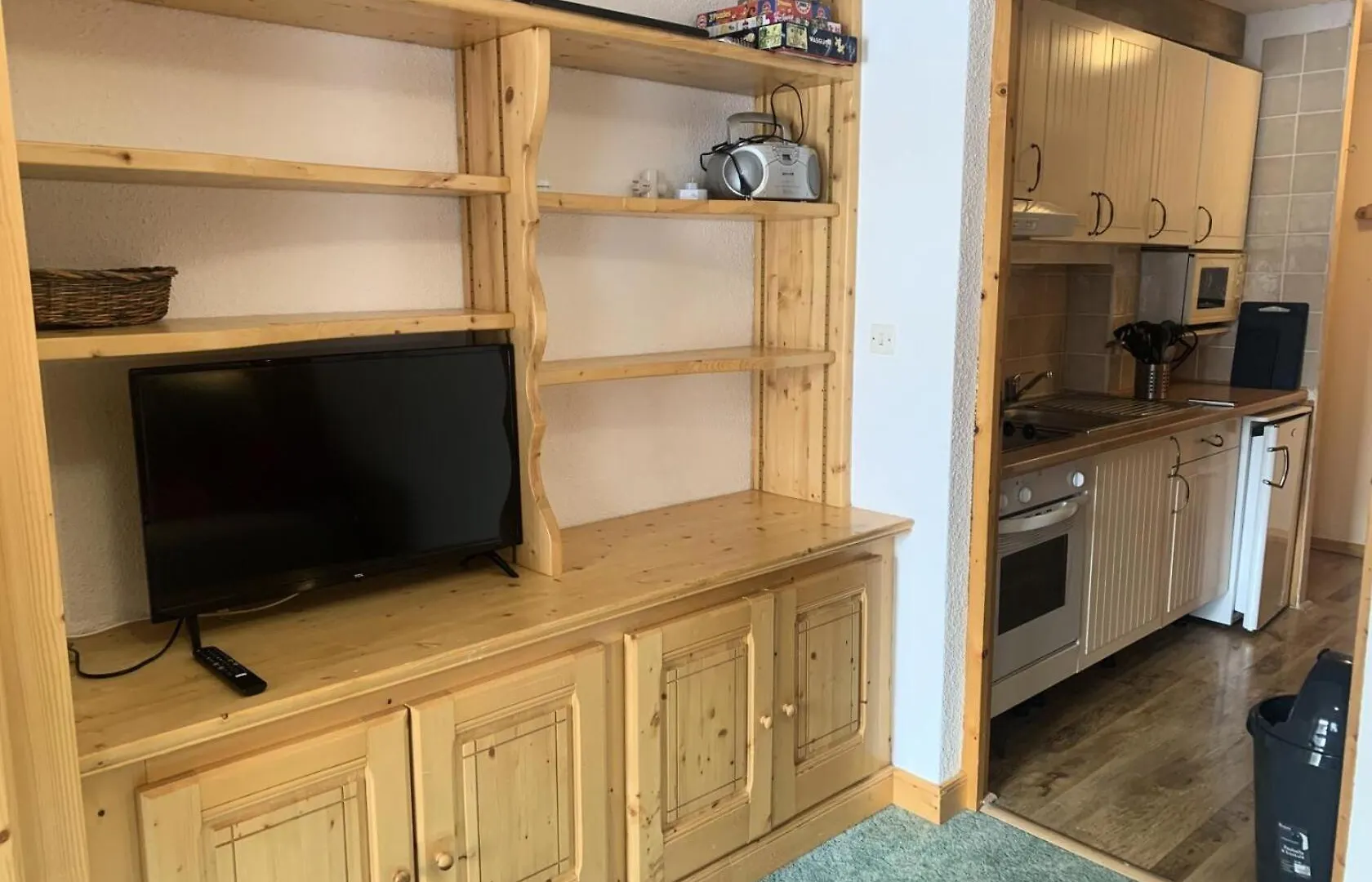 Residence Les Hyvernelles - Agreable Studio Situe A L'Altiport Ski Aux Pieds Mae-4981 Les Allues Appartement